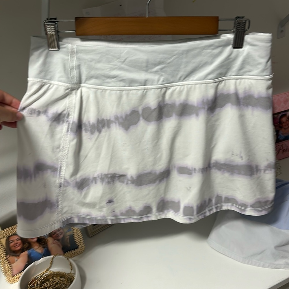 Lululemon pace rival skirt